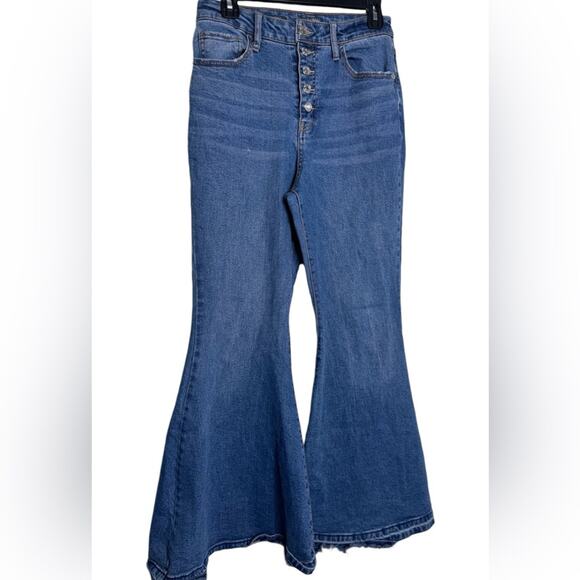 Wild Fable Extreme Flare Bottom Hippie Festival Button Fly Jean Size 8 - Picture 3 of 9